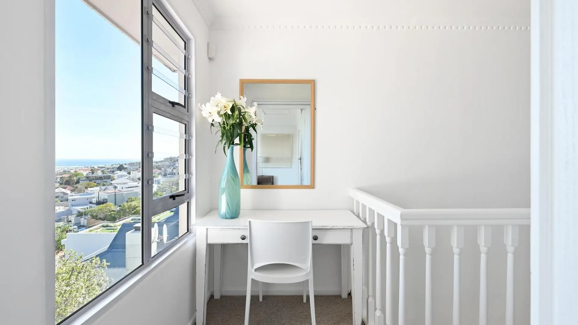 Perfect Location Walk To Beach And Sea Views Κέιπ Τάουν 0*,