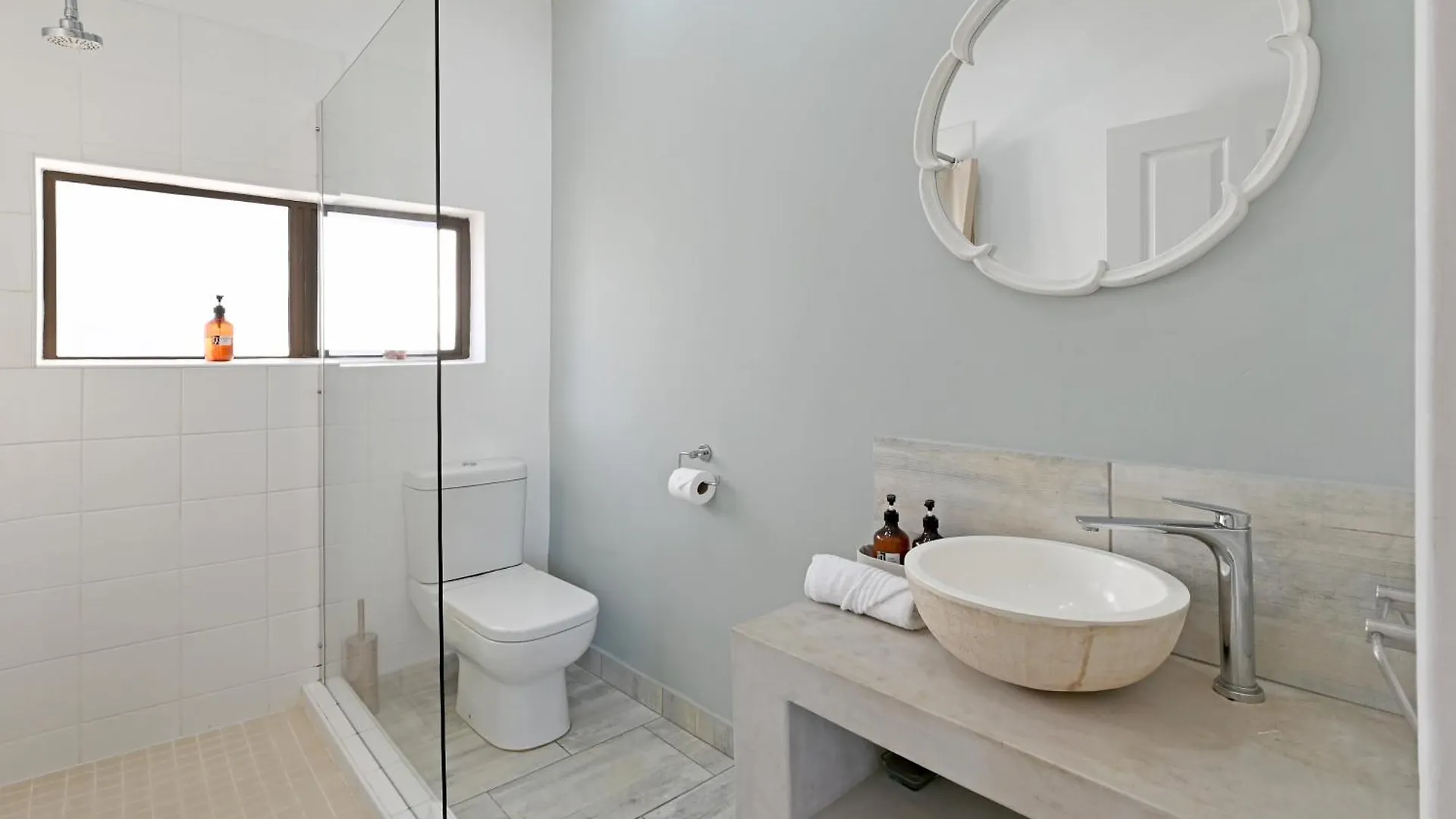 Perfect Location Walk To Beach And Sea Views Κέιπ Τάουν Σπίτι διακοπών