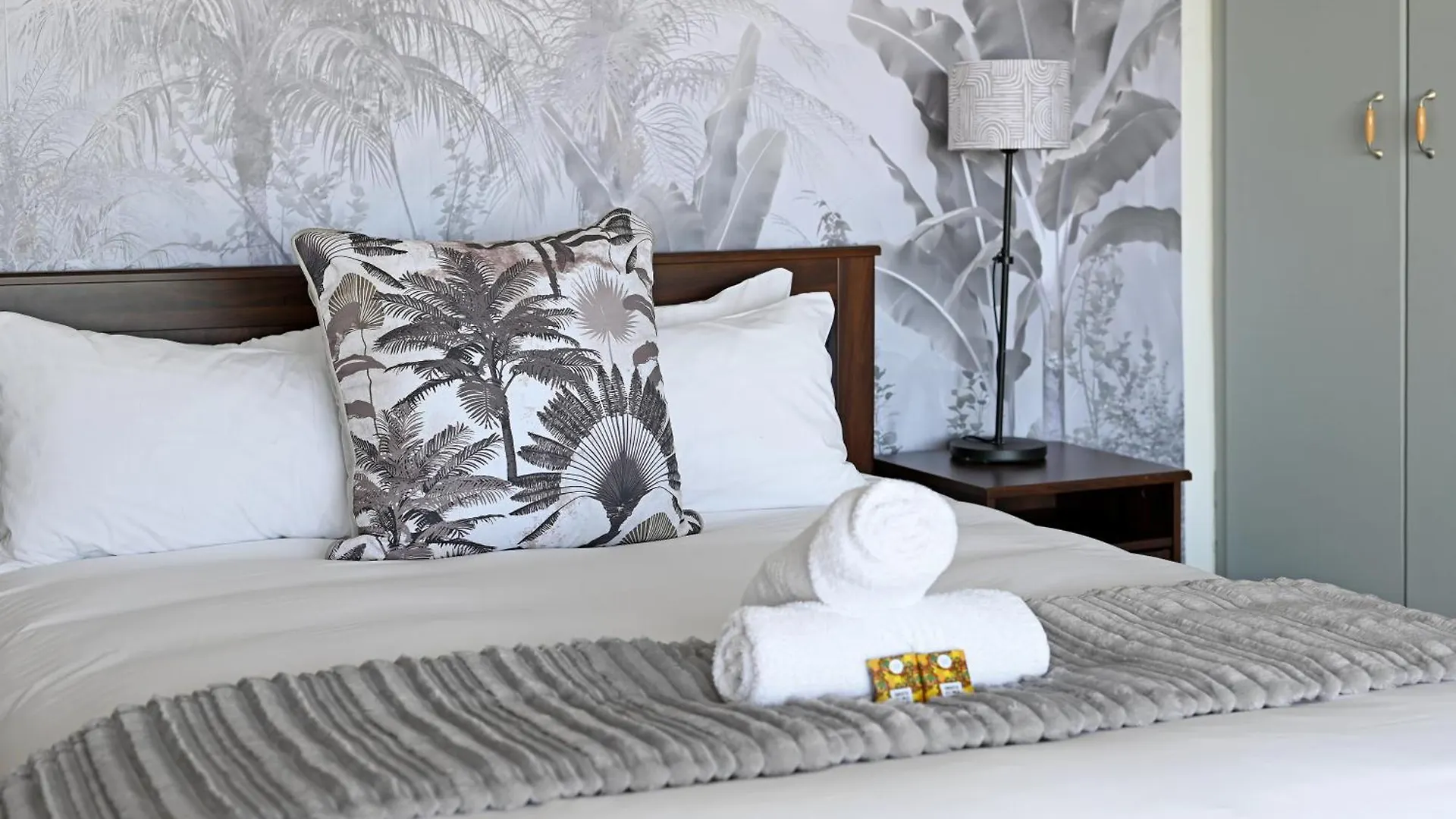 Σπίτι διακοπών Perfect Location Walk To Beach And Sea Views Κέιπ Τάουν