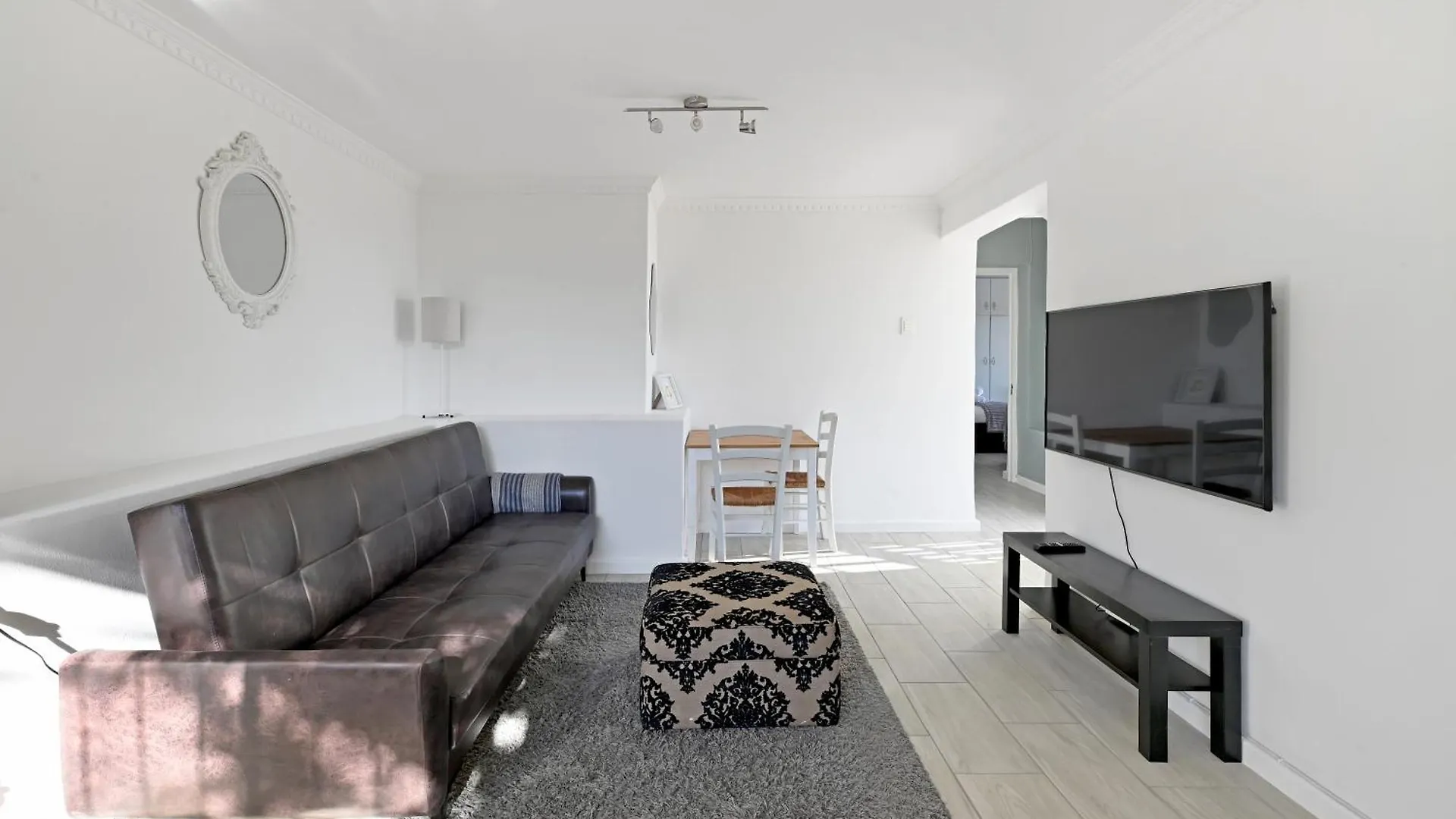 Perfect Location Walk To Beach And Sea Views Κέιπ Τάουν 0*,  Νότια Αφρική
